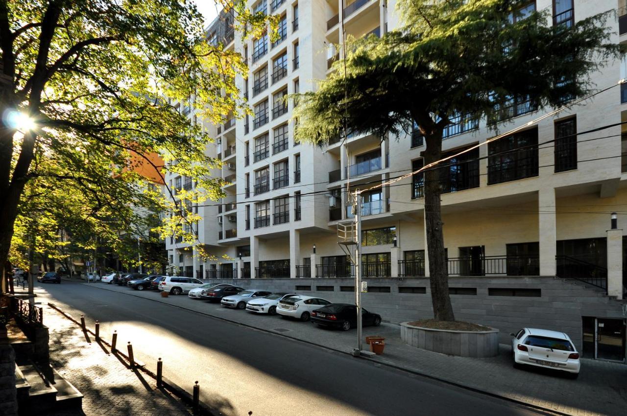 Bfg Suites Apartments Tbilisi Exteriör bild